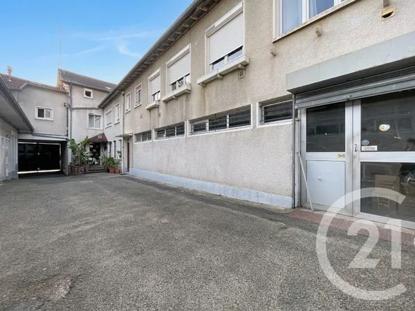 Local 80 m²