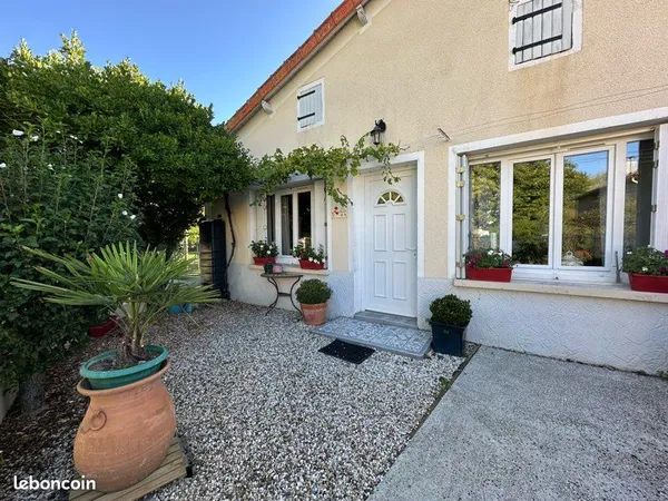 Charmante maison à vendre avec jardin
