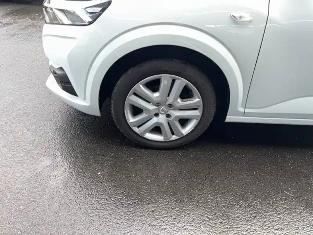 Dacia Sandero eco-g 100 — photo 1