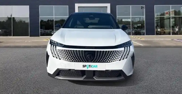 Peugeot 3008 plug-in hybrid 195 e-dcs7