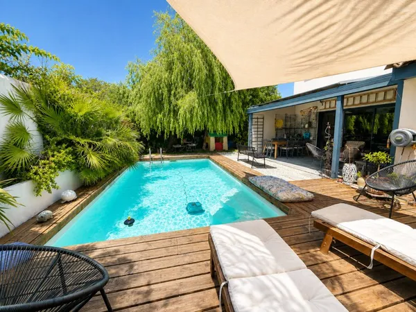 Maison 5 pièces 300 m²