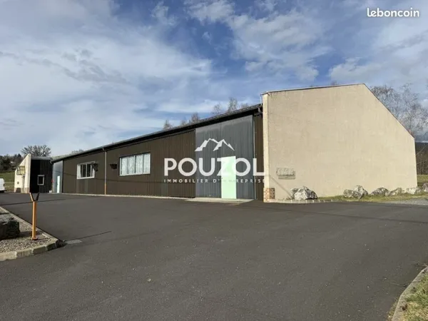LOCAL D'ACTIVITE 700 m² CHABRELOCHE