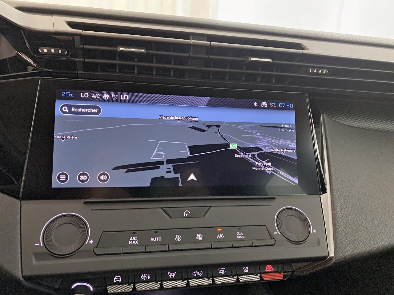 Peugeot 308 sw hybrid 145 e-dcs6 style — photo 14