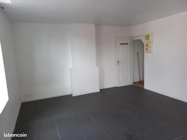 Location appartement a Ronchin prox fac de sport