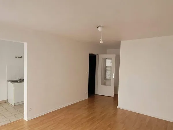 T2 avec parking - 47m2 - place René Bouhier - disponible le 15 novembre