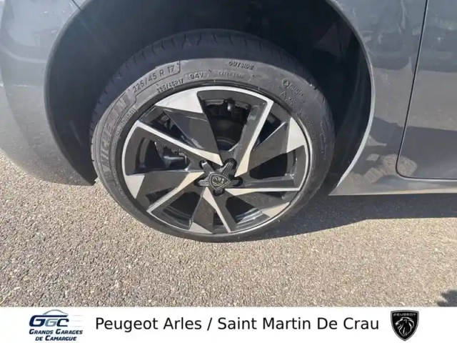 Peugeot 308 hybrid 145 e-dcs6 — photo 12