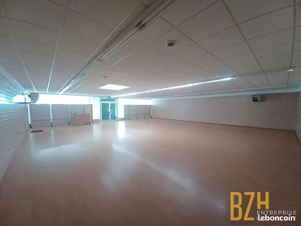 Local commercial 265 m² PLOEMEUR