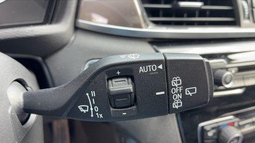 BMW X1 sDrive 18i 140 DKG7 - Xline – 2018 – 77050 km – Essence – Boîte Automatique — photo 16