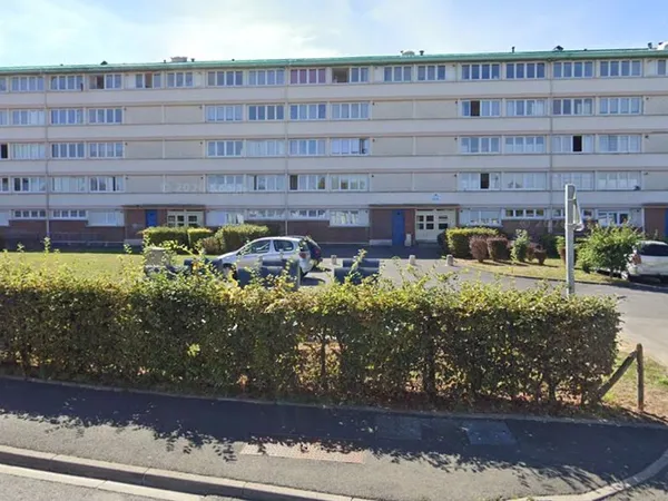 Location Appt T4 à JEUMONT