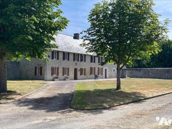 Maison 10 pièces 290 m²