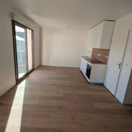 Appart t1bis 37m2 plein centre, avec balcon et parking