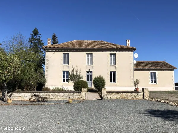 Propriété 13 pièces 249 m²