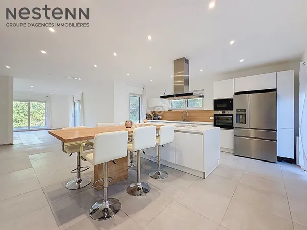 Maison contemporaine de 2022, 5 pièce(s) 132 m2, sur 8.41 ares