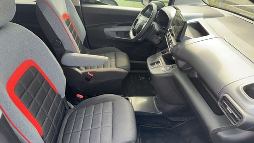 Citroen Berlingo 1.5 BlueHDi 130 EAT8 - Ambiance Xtr – 2025 – 33355 km – Diesel – Boîte Automatique — photo 10