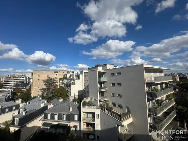 Appartement Paris studio 27.67 m²