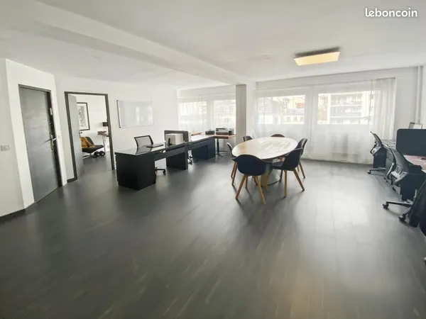 Bureaux 76 m²