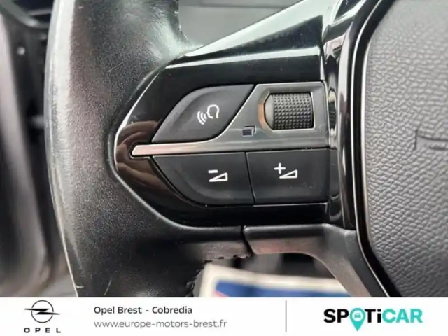 Peugeot 208 1.2 puretech 100ch s&amp;s active — photo 10
