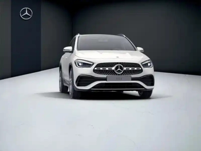 Mercedes Gla 220 d 4matic amg line — photo 11