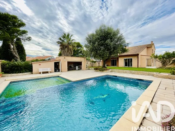 Maison 9 pièces 240 m²