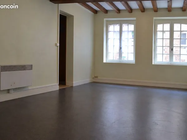 Studio 1 pièce 27 m²