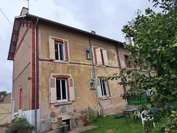 Maison 7 pièces 400 m²
