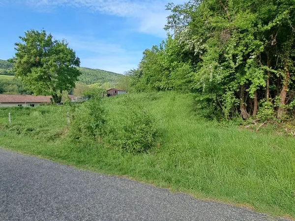 Terrain 1900 m² LA BASTIDE SUR L HERS