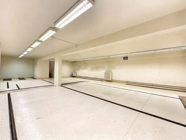 Local d'activité 188 m²