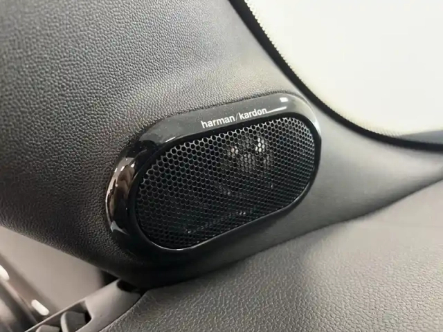 Mini Mini cabrio cooper 136ch edition premium plus bva7 — photo 16