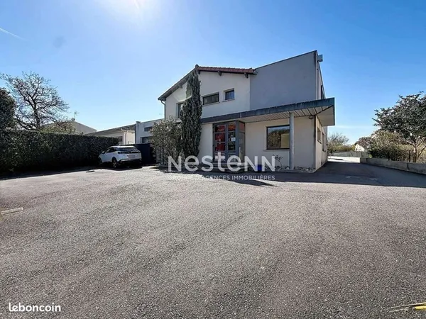 Local commercial 339 m² MURET