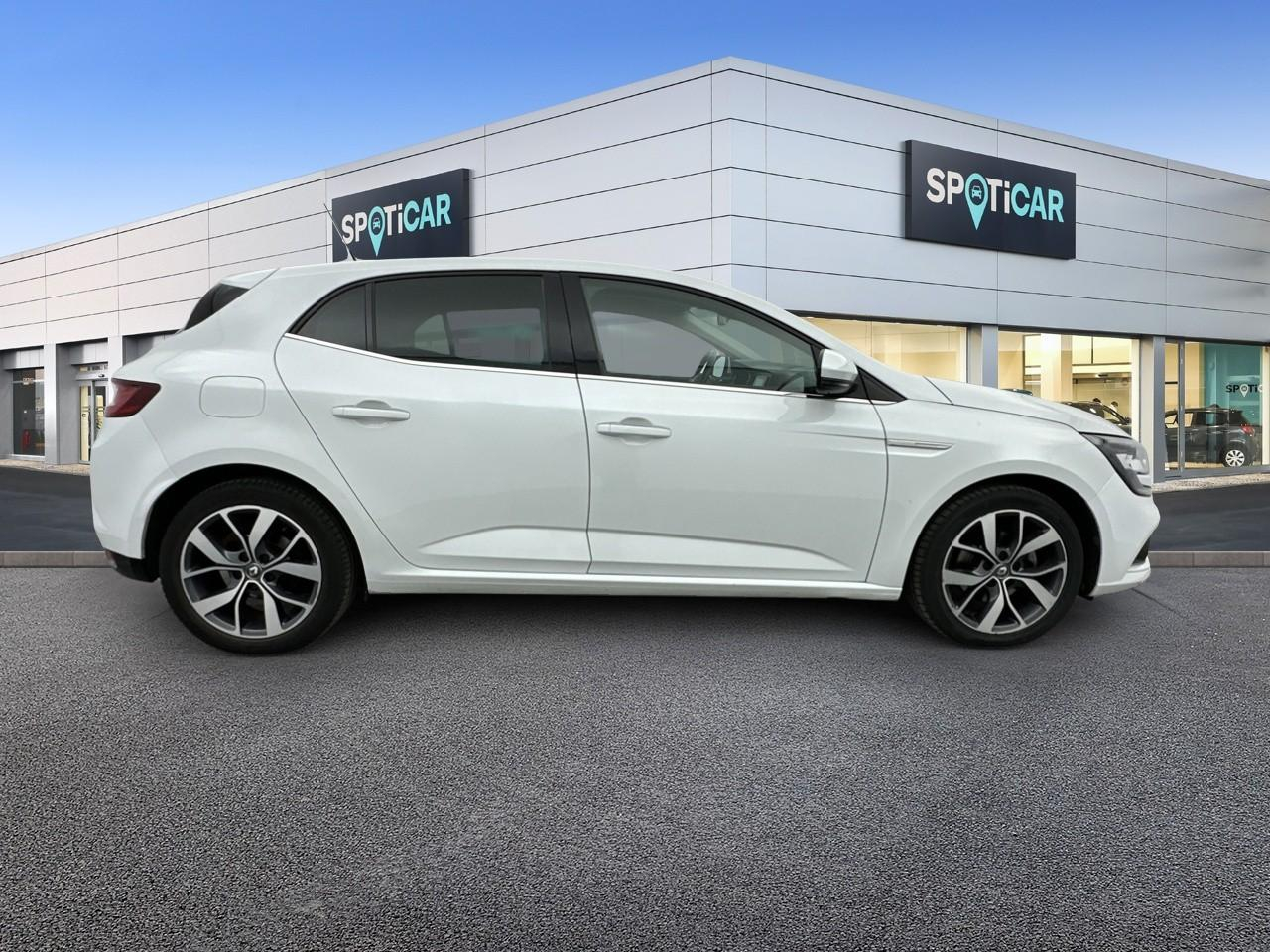 Renault Megane megane iv berline tce 130 energy intens — photo 4