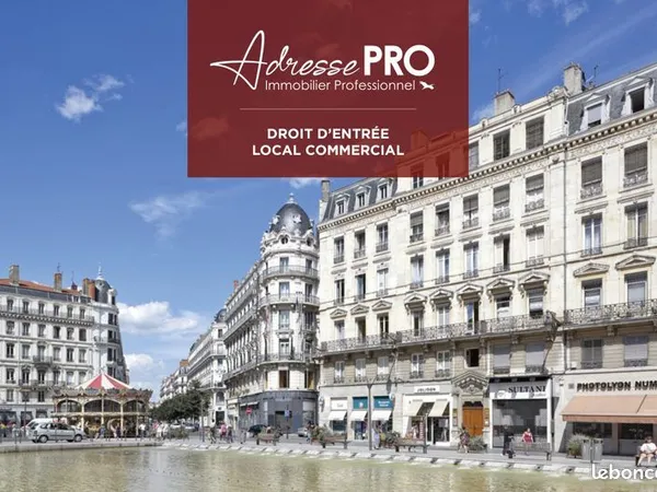 Local commercial 143 m²