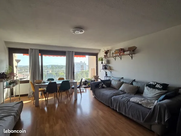 Loue chambre en colocation