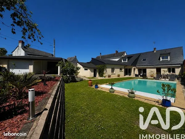 Maison familiale 6 pièces 203 m²
