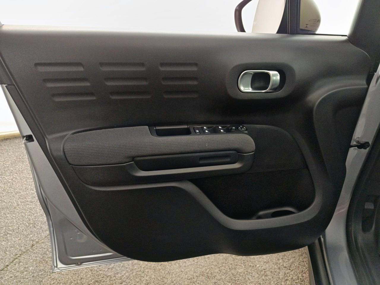 Citroën C3 Aircross puretech 130 s&s eat6 c-series — photo 19