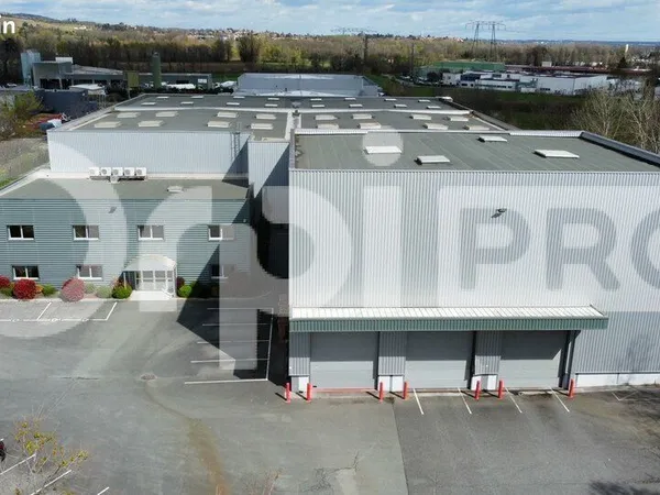 Local d'activité 4 700 m²
