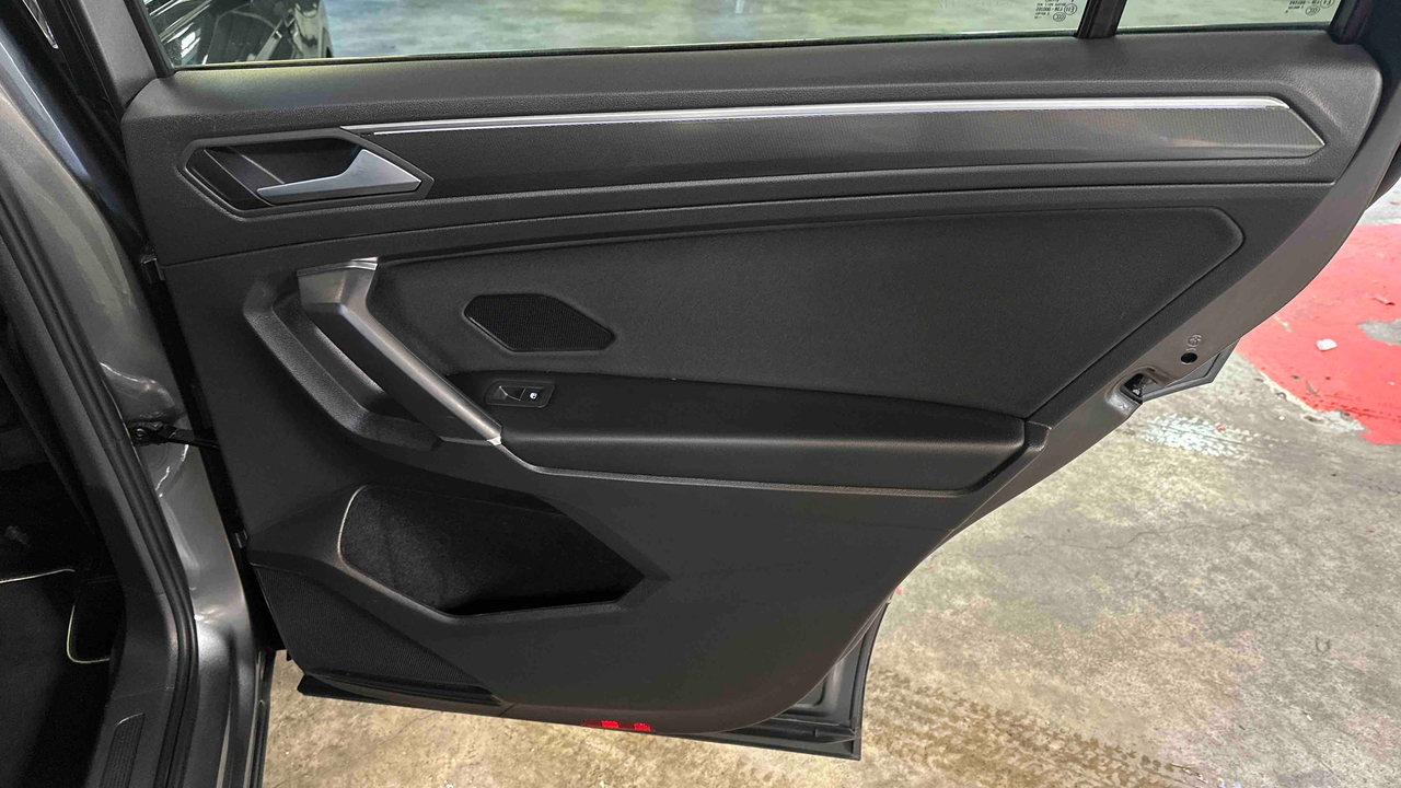 Volkswagen Tiguan Allspace 1.5 TSI 150 EVO DSG7 — photo 24