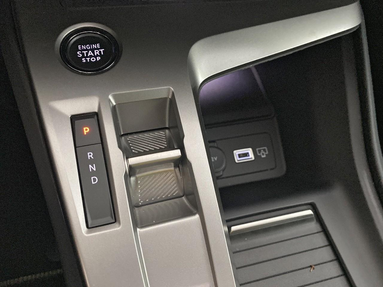 Peugeot 408 electrique 58 kwh 210 ch gt — photo 15