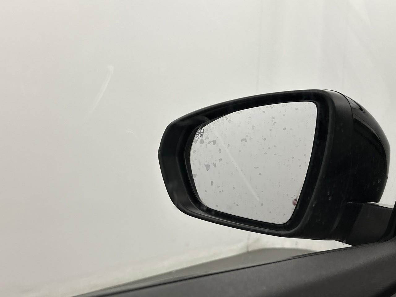 Peugeot 3008 hybrid4 300 e-eat8 gt — photo 15