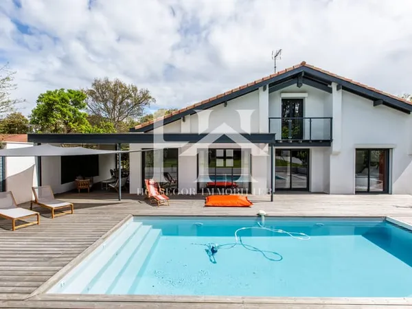 VILLA AVEC PISCINE ET STUDIO INDÉPENDANT À LABENNE OCÉAN