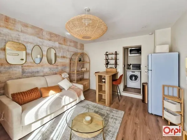 Studio 1 pièce 17 m²