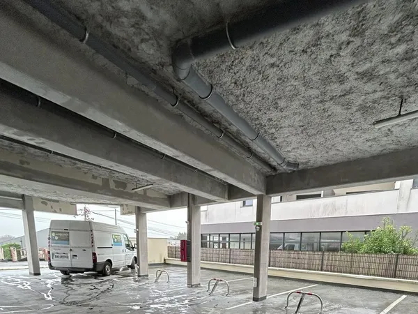 3 parkings extérieurs