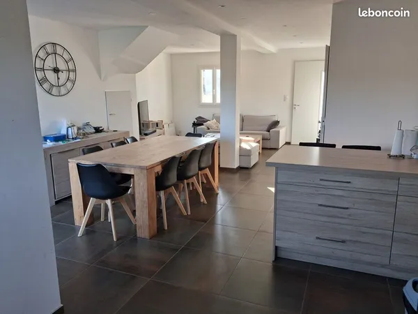 Loue maison mitoyenne