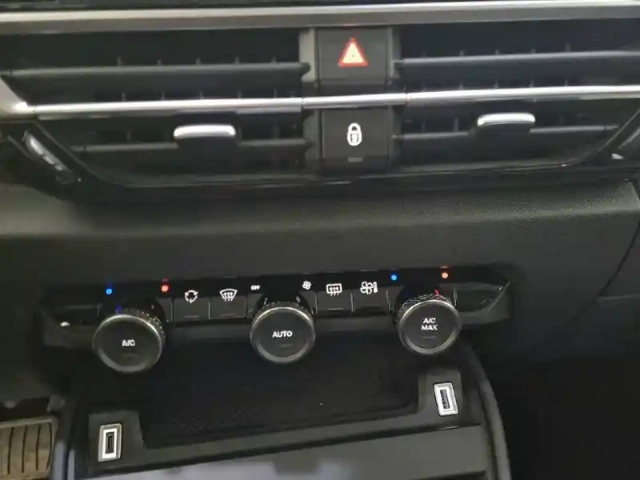 Citroën C4 puretech 130 s&amp;s eat8 — photo 87