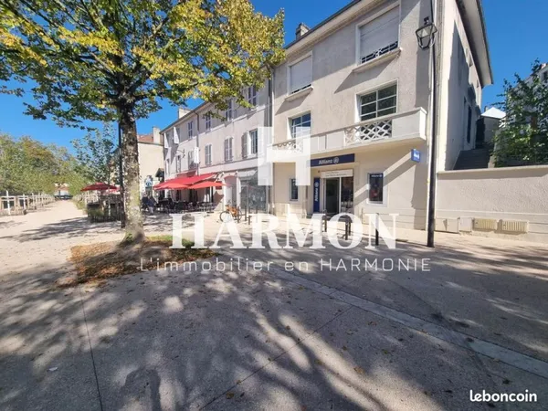Local commercial 34 m² Pau