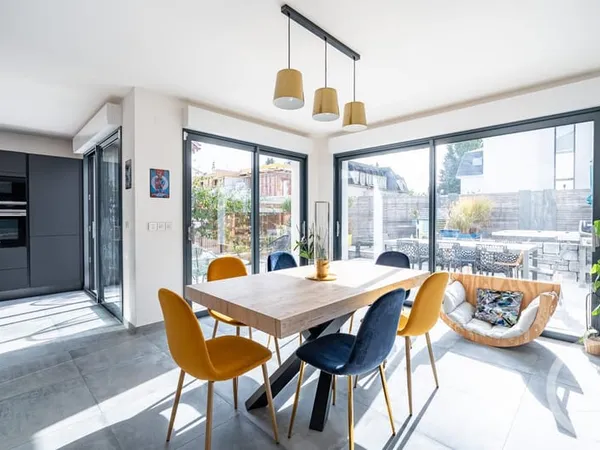 Maison 6 pièces 137 m²