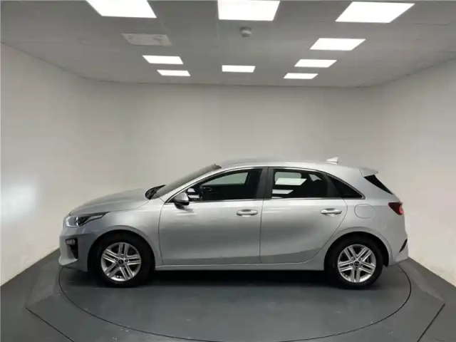 Kia Ceed 1.4 t-gdi 140 ch isg dct7 — photo 24