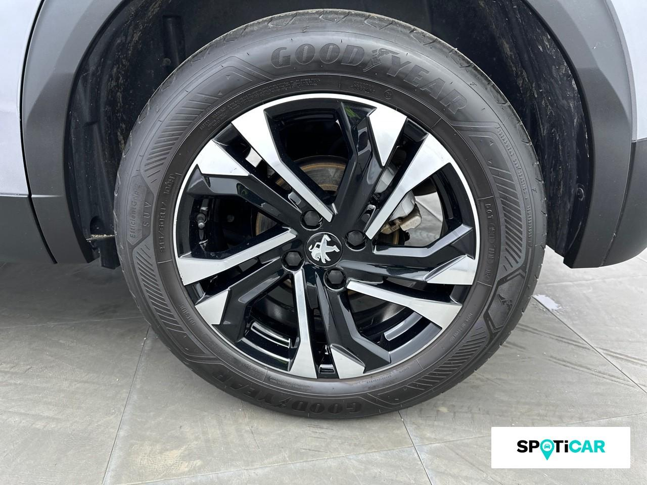Peugeot 2008 1.2 puretech 130ch s&s allure pack eat8 — photo 11