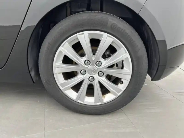 Peugeot 308 1.2 puretech 110ch s&amp;s bvm5 — photo 13