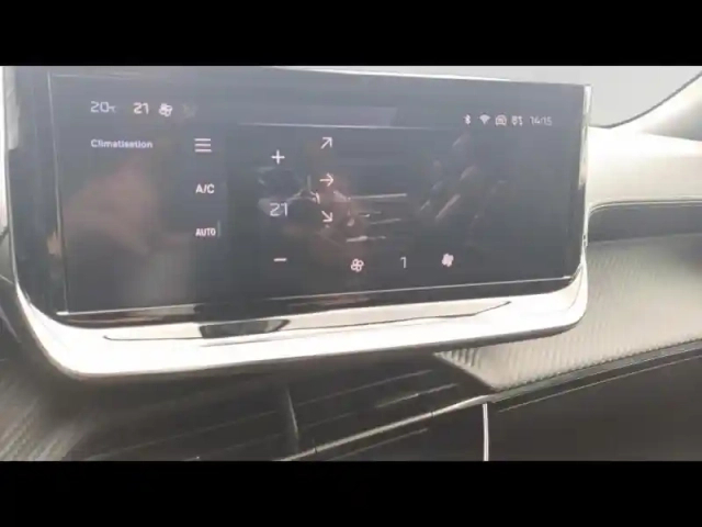 Peugeot 2008 1.2 puretech 130ch s&amp;s gt eat8 — photo 12
