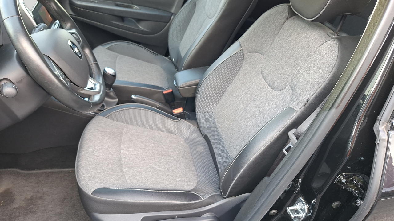 Renault Captur TCe 90 — photo 18
